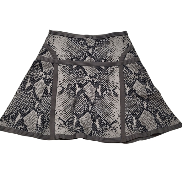 Diane Von Furstenberg Skirt Flote Gray Black Snakeskin Python Skater Mini Sz M - Picture 1 of 6